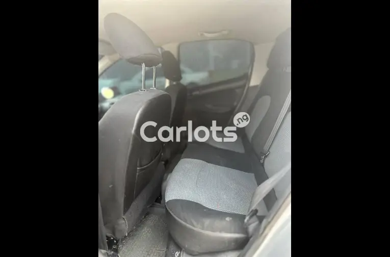 Used Peugeot 206 2004 for sale in Kano, Nigeria - photo 5 of 5