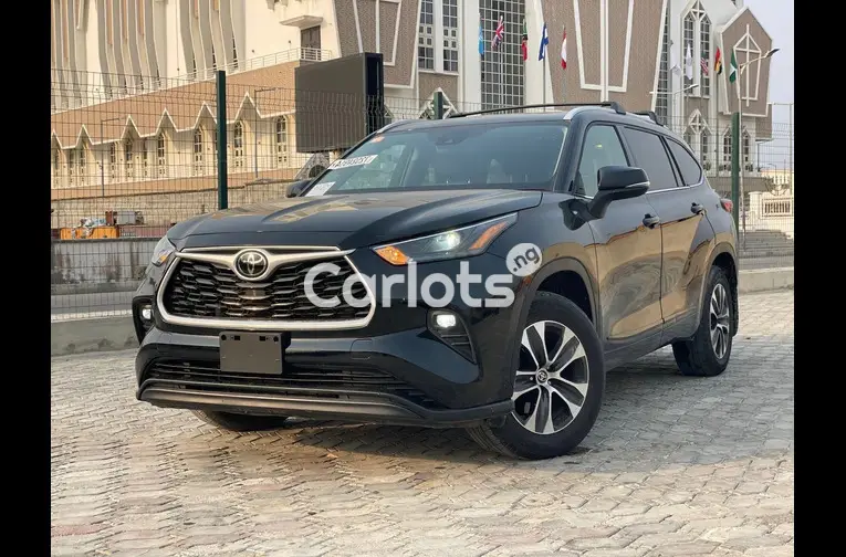 Tokunbo 2022 Toyota Highlander XLE