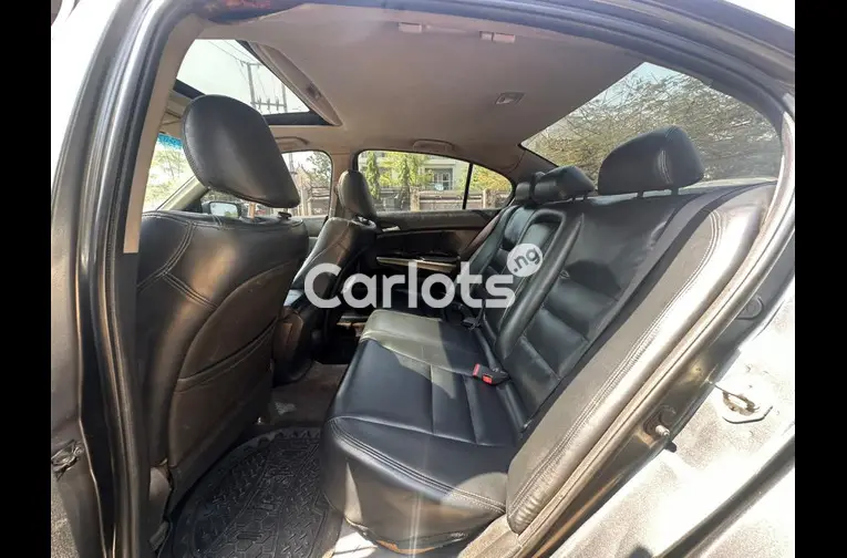 Nigerian Used 2008 Honda Accord for sale in Garki, FCT - photo 2 of 5