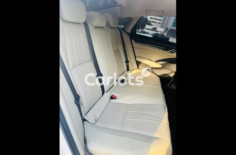 Few weeks used unregistered 2019 Honda Accord gearless - 3/5