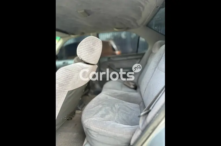 Used 2000 HONDA CIVIC for sale in Garki, FCT - thumbnail 4