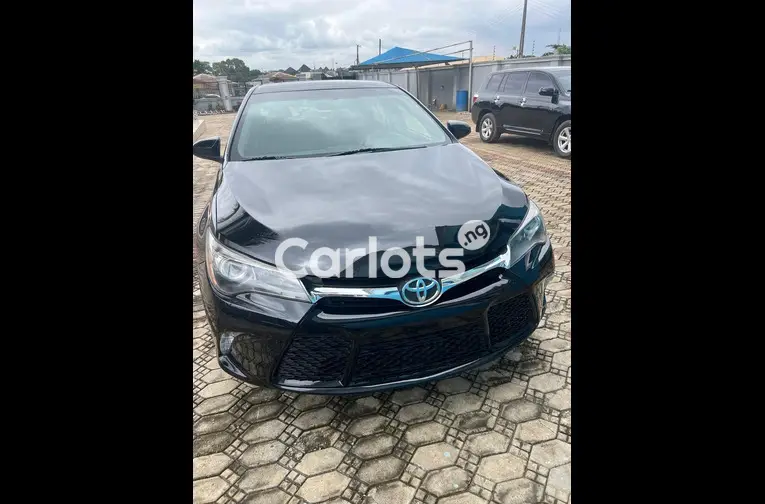 New Entry Foreign Used 2015 Toyota Camry SE - 1/4