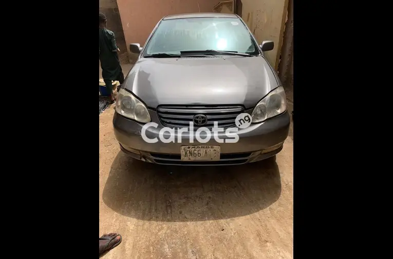 Used Toyota Corolla 2004