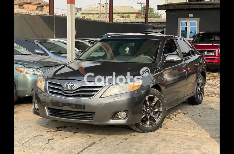 Used Toyota Camry 2011