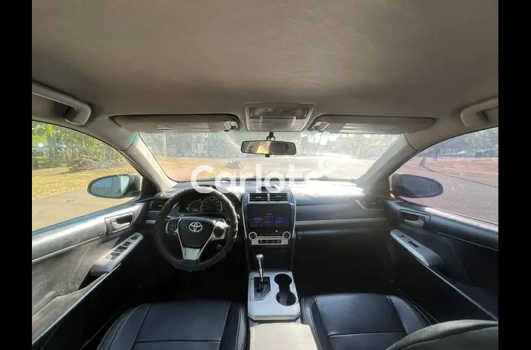 Neatly use Toyota Camry 2013 SE - 2