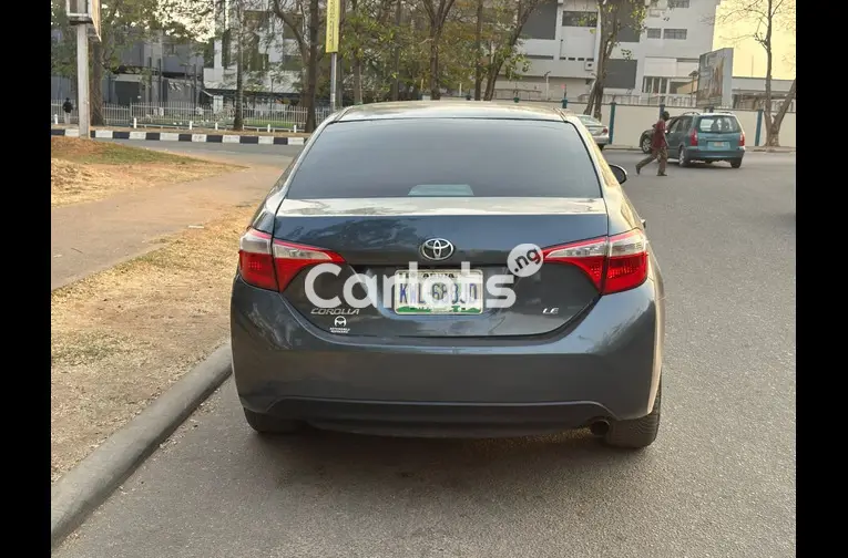 Distress sales 2015 Toyota corolla - 5/5