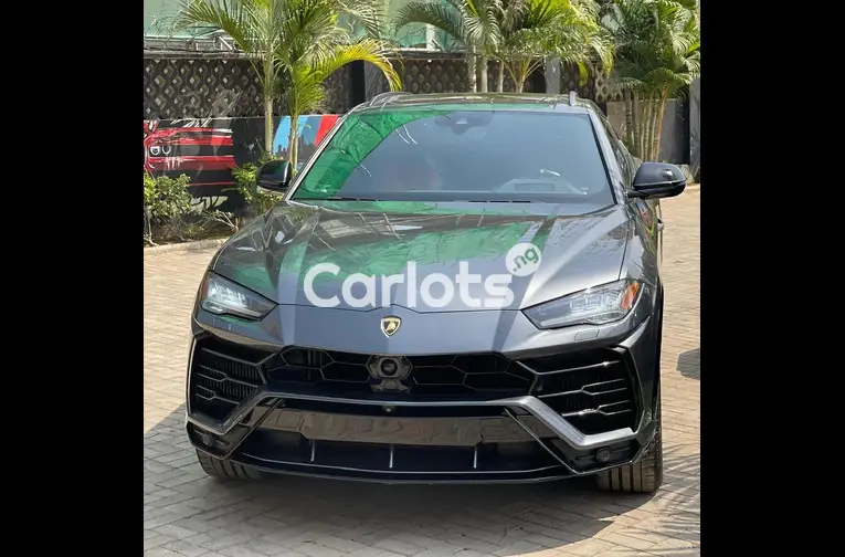 2019 LAMBORGHINI URUS - 2/5