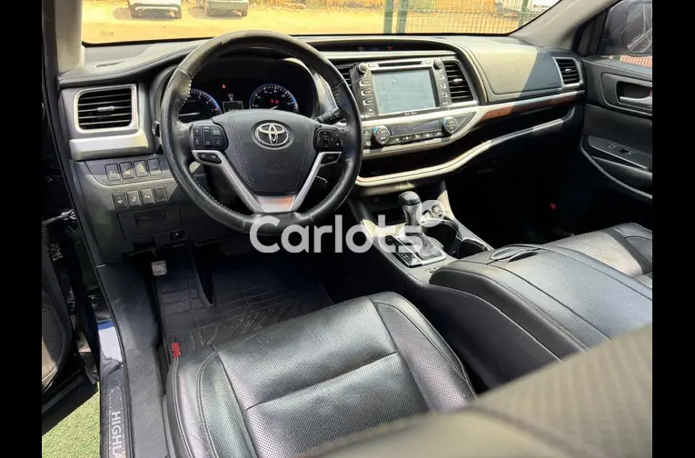 Used 2016 Toyota Highlander for sale in Garki, FCT - photo 2 of 5