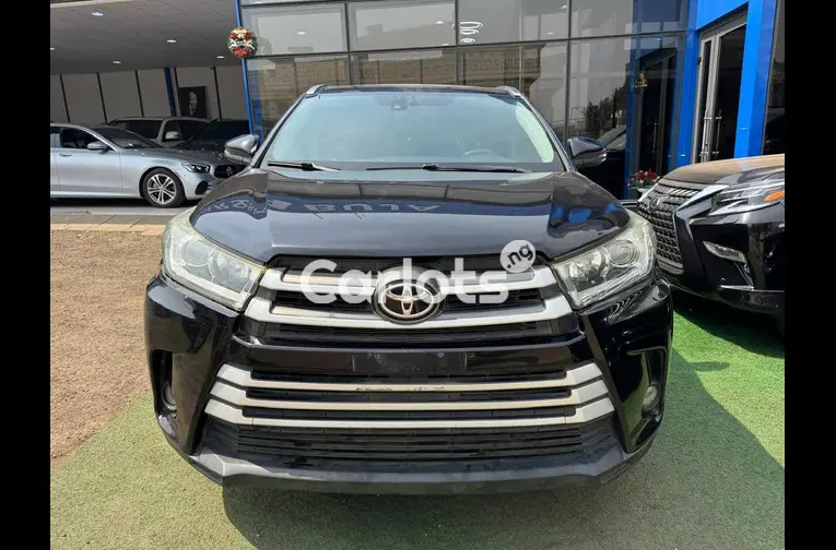 Used 2016 Toyota Highlander for sale in Garki