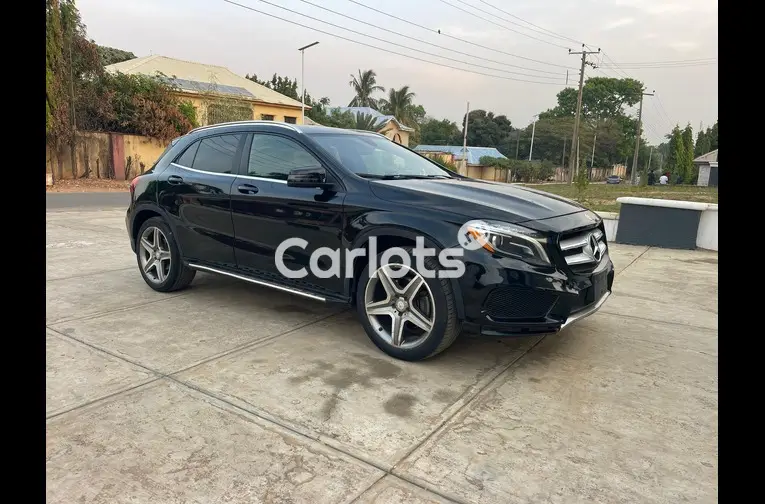 2015 MERCEDES BENZ GLA250 - 1/5