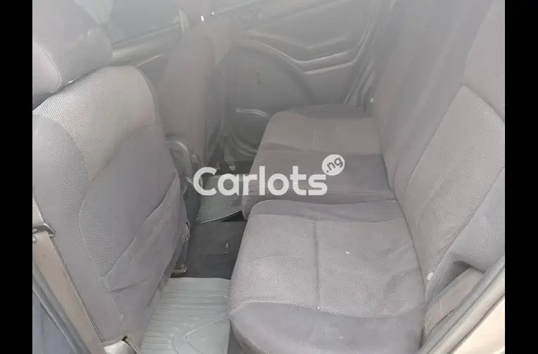Pontiac Vibe 2004 for sale in Kano, Kano - thumbnail 5