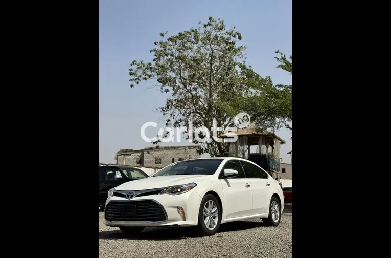 FOREIGN USED 2016 TOYOTA AVALON XLE - 1/5