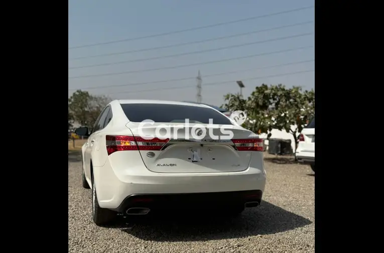 FOREIGN USED 2016 TOYOTA AVALON XLE - 4/5