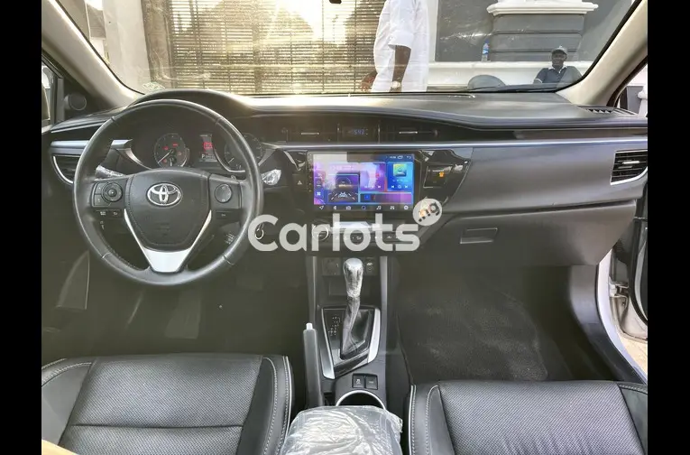 FOREIGN USED 2015 TOYOTA COROLLA S - 3/5