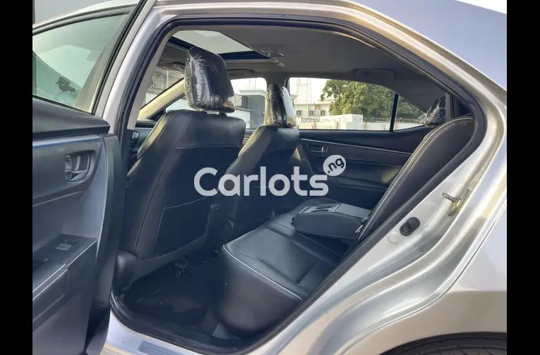 FOREIGN USED 2015 TOYOTA COROLLA S for sale in Kaduna, Kaduna - photo 4 of 5