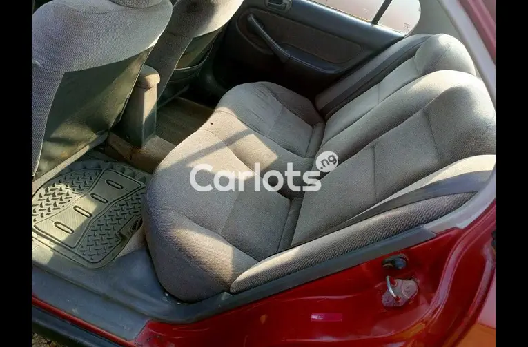 Nigerian Used 2000 HONDA CIVIC for sale in Garki, FCT - thumbnail 2