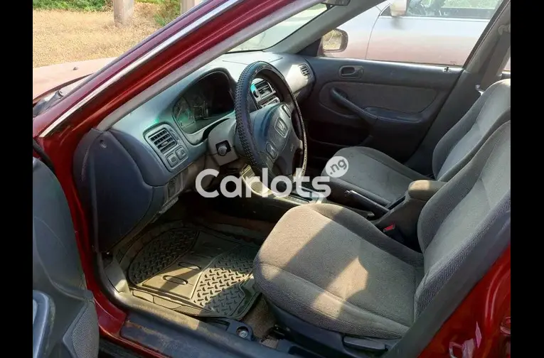Nigerian Used 2000 HONDA CIVIC for sale in Garki, FCT - thumbnail 3