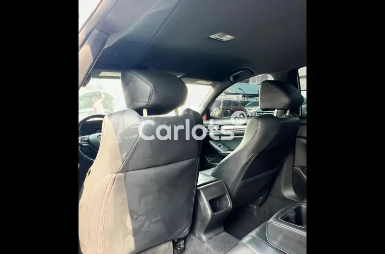 Tokunbo 2019 Honda Accord - 4/5