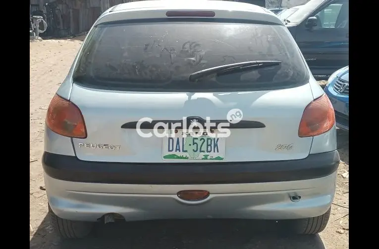 EXTREMELY CLEAN USED 2004 PEUGEOT 206 for sale in Kano - photo 5 of 5