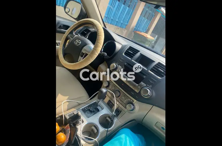 TOKS Standard Direct 2012 Toyota Highlander for sale in Surulere, Lagos - thumbnail 2