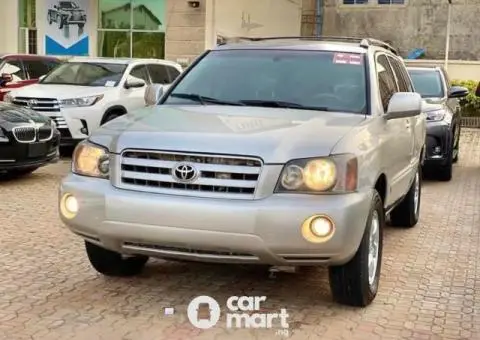 Super clean 2006 Toyota Highlander - 2/5