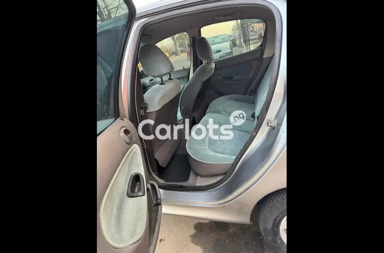 Used 2004 Peugeot 206 for sale in Kaduna, Kaduna - photo 3 of 5