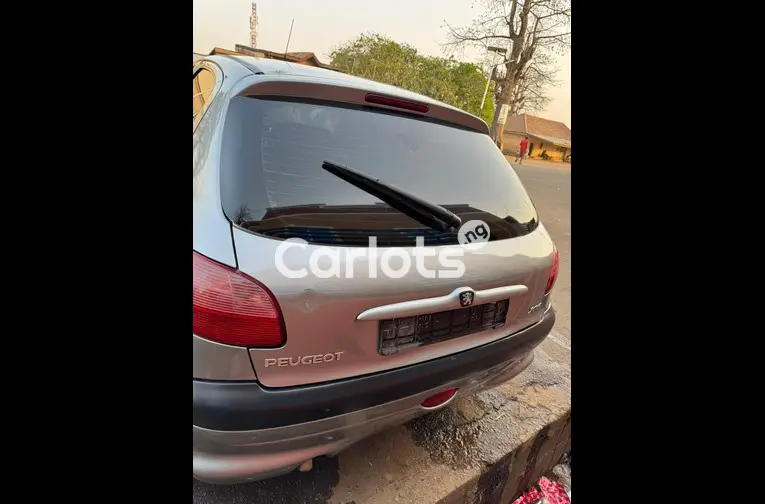 Used 2004 Peugeot 206 for sale in Kaduna, Kaduna - thumbnail 5
