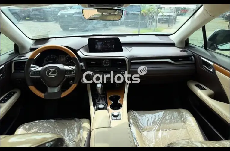 Foreign Used Lexus RX 350 2018 White for sale in Garki, Abuja - photo 3 of 5