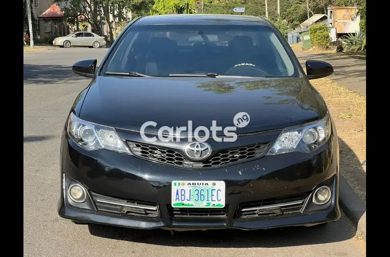 Nigerian Used Super clean 2013 Toyota Camry SE for sale in Garki, FCT - photo 1 of 5