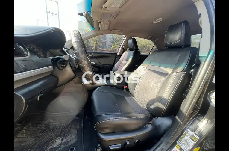 Nigerian Used Super clean 2013 Toyota Camry SE for sale in Garki, FCT - photo 4 of 5