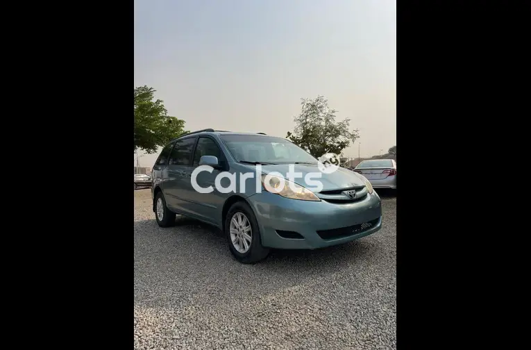 2007 TOYOTA SIENNA - 2/5