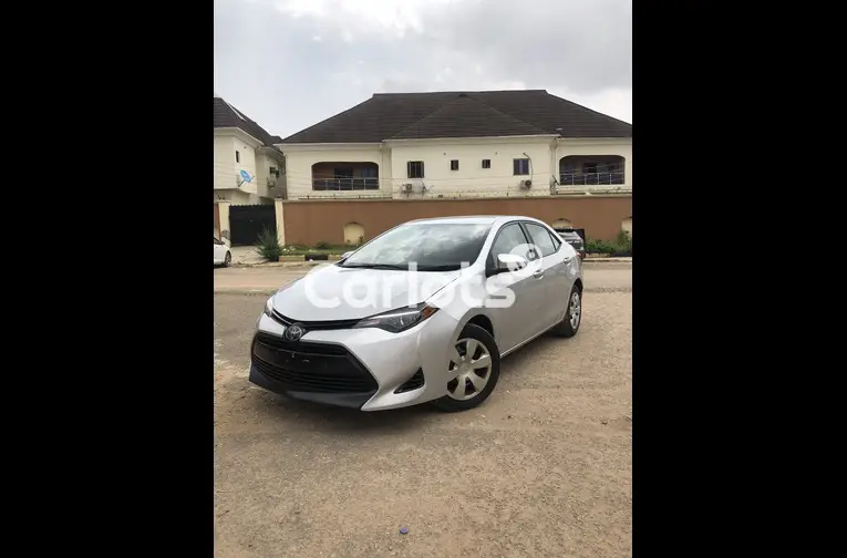 Tokunbo 2018 Toyota Corolla LE - 1/5