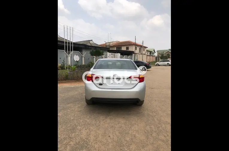 Tokunbo 2018 Toyota Corolla LE - 5/5