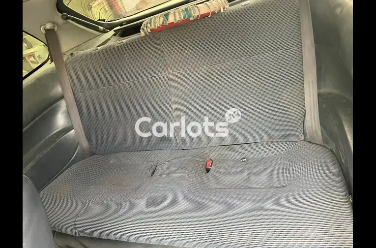 Nigerian Used 2000 Honda Civic for sale in Kano - photo 4 of 5