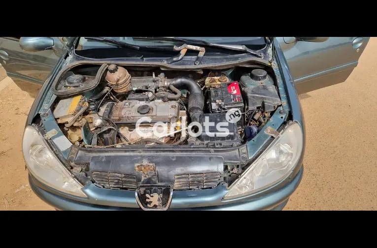 Clean Nigerian used 2004 Peugeot 206