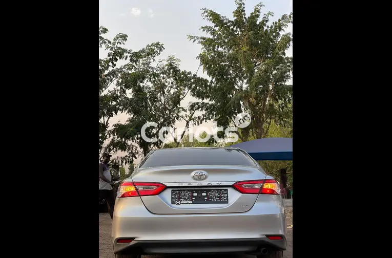 USED 2018 TOYOTA CAMRY for sale in Abuja, FCT - thumbnail 4