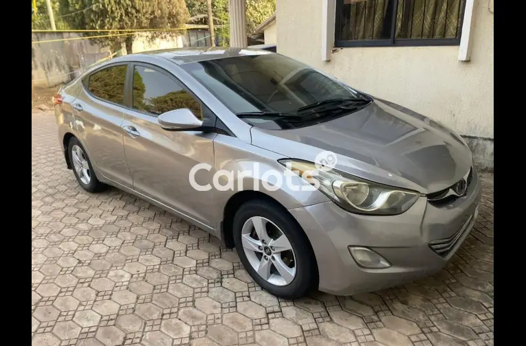 DISTRESS SALE 2013 HYUNDAI ELANTRA for sale in Kaduna, Kaduna - photo 1 of 5