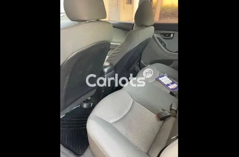 DISTRESS SALE 2013 HYUNDAI ELANTRA for sale in Kaduna, Kaduna - photo 3 of 5