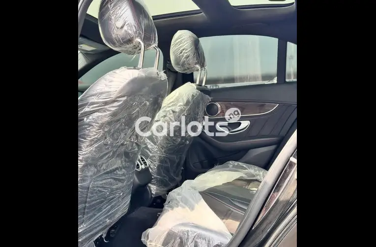 FOREIGN USED 2018 MERCEDES BENZ C43 for sale in Abuja, FCT - thumbnail 4
