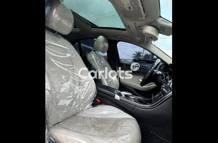 Tokunbo 2016 Mercedes Benz C300 - 4/5