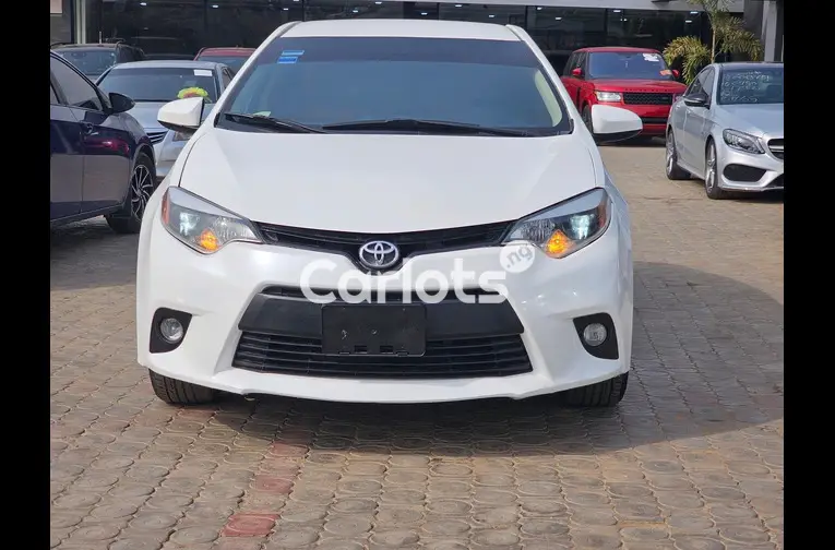 FOREIGN USED 2015 TOYOTA COROLLA - 2/5