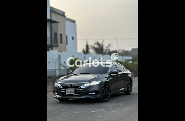 2019 HONDA ACCORD