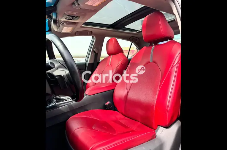 FOREIGN USED 2018 TOYOTA CAMRY XSE for sale in Abuja, FCT - thumbnail 3