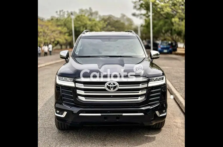 BRAND NEW 2024 LAND CRUISER TWIN TURBO VX.R 70th ANNIVERSARY - 2/5