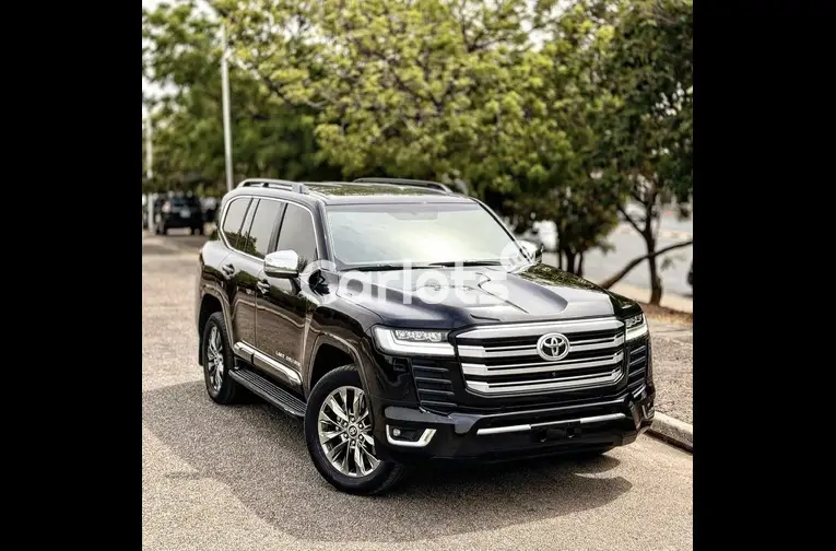 BRAND NEW 2024 LAND CRUISER TWIN TURBO VX.R 70th ANNIVERSARY