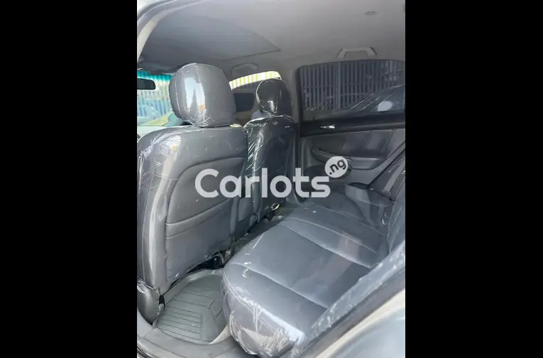 Foreign Used EXTREMELY CLEAN 2005 HONDA ACCORD for sale in Kano - thumbnail 2