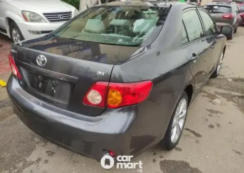 Foriegn used 2011 Toyota Corolla le - 4/5