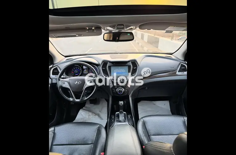 Foreign Used 2012 Hyundai Santa fe Sport for sale in Abuja, FCT - thumbnail 3