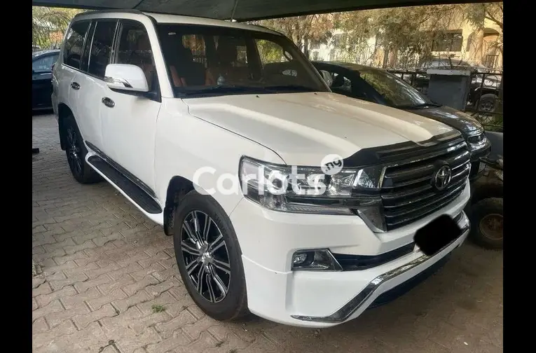 2020 UPGRADED TOYOTA LAND CRUISER - 2/5