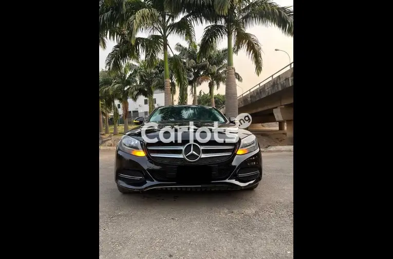 2016 MERCEDES BENZ C300